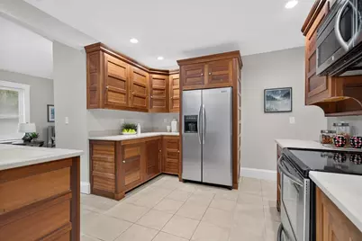 8 Darling St, Worcester, MA 01605 - Photo 6