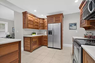 8 Darling St, Worcester, MA 01605 - Photo 6