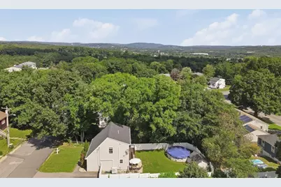 55 Hoover Street, Leominster, MA 01453 - Photo 32