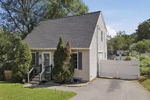 55 Hoover St, Leominster, MA 01453 - Photo 2