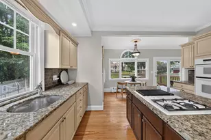 41 Maple St, Stoneham, MA 02180 - Photo 12
