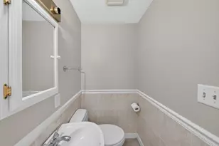 41 Maple St, Stoneham, MA 02180 - Photo 20