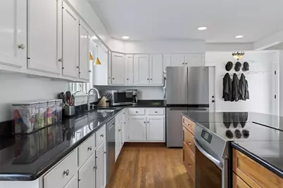 22 Post Rd, Lenox, MA 01240 - Photo 6