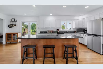 22 Post Rd, Lenox, MA 01240 - Photo 4