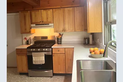 42 Captain Lathrop Drive, Deerfield, MA 01373 - Photo 10