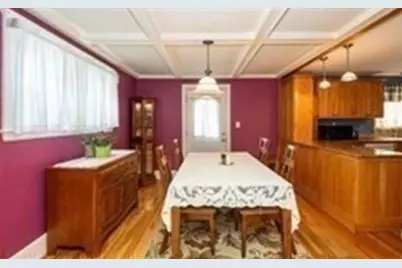 8 Highland St, Peabody, MA 01960 - Photo 8