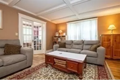 8 Highland St, Peabody, MA 01960 - Photo 10