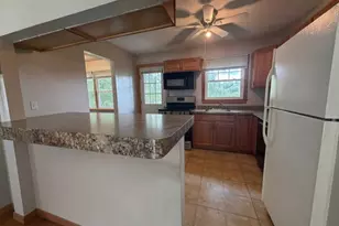 24 Crestshire Dr, Lawrence, MA 01843 - Photo 10