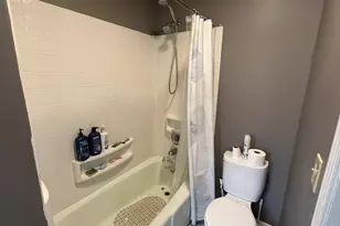 223 Mechanic St, Leominster, MA 01453 - Photo 18