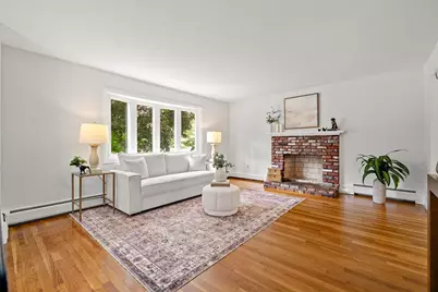 21 Freeport Dr, Burlington, MA 01803 - Photo 4