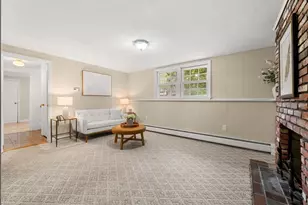 21 Freeport Dr, Burlington, MA 01803 - Photo 30
