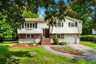 21 Freeport Dr, Burlington, MA 01803 - Photo 2