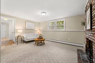 21 Freeport Dr, Burlington, MA 01803 - Photo 30
