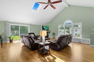 136 Main St, Hatfield, MA 01038 - Photo 12