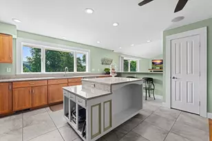 136 Main St, Hatfield, MA 01038 - Photo 8
