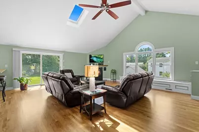 136 Main St, Hatfield, MA 01038 - Photo 12