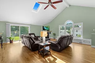 136 Main St, Hatfield, MA 01038 - Photo 12