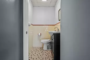 1792 Pleasant St, Fall River, MA 02723 - Photo 24