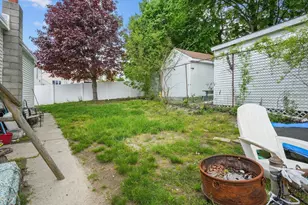 1792 Pleasant St, Fall River, MA 02723 - Photo 30