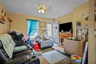 1792 Pleasant St, Fall River, MA 02723 - Photo 4