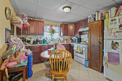 1792 Pleasant St, Fall River, MA 02723 - Photo 2