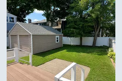 247 Sycamore St, Watertown, MA 02472 - Photo 18