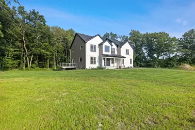 10 Falcon Drive, Shrewsbury, MA 01545 - Photo 2