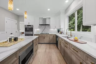 10 Falcon Dr, Shrewsbury, MA 01545 - Photo 6