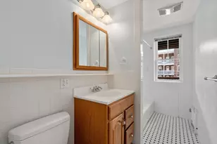 1863 Beacon St, Brookline, MA 02445 - Photo 22