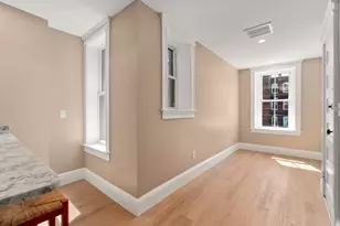 1863 Beacon St, Brookline, MA 02445 - Photo 10