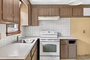 65 Taft Ave, Brockton, MA 02301 - Photo 10