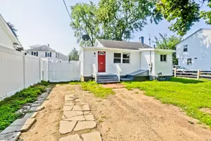 143 Davenport St, Springfield, MA 01119 - Photo 1