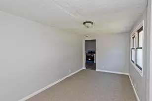 143 Davenport St, Springfield, MA 01119 - Photo 4