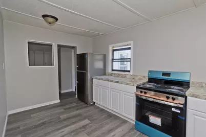 143 Davenport St, Springfield, MA 01119 - Photo 8