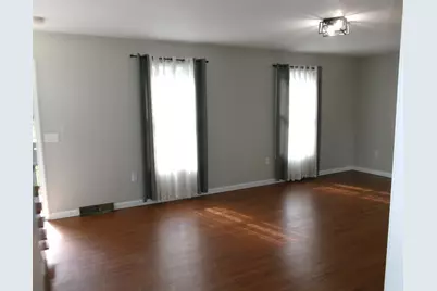 71 Eddywood St, Springfield, MA 01118 - Photo 4