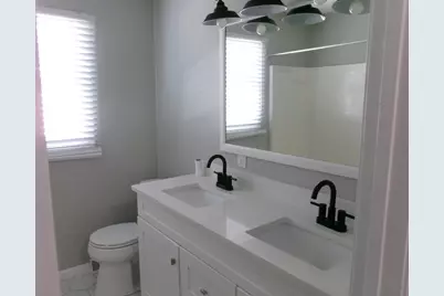 71 Eddywood St, Springfield, MA 01118 - Photo 22
