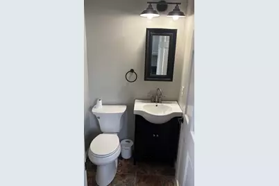 71 Eddywood St, Springfield, MA 01118 - Photo 12