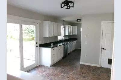 71 Eddywood St, Springfield, MA 01118 - Photo 10