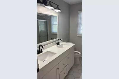71 Eddywood St, Springfield, MA 01118 - Photo 14