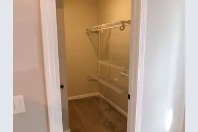 71 Eddywood St, Springfield, MA 01118 - Photo 18