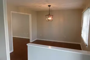 71 Eddywood St, Springfield, MA 01118 - Photo 6