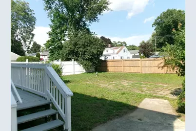 71 Eddywood St, Springfield, MA 01118 - Photo 36