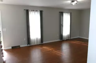 71 Eddywood St, Springfield, MA 01118 - Photo 4