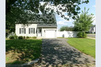 71 Eddywood St, Springfield, MA 01118 - Photo 2