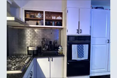 401 Whitlow St, New Bedford, MA 02746 - Photo 6
