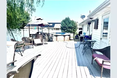 401 Whitlow St, New Bedford, MA 02746 - Photo 18