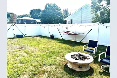 401 Whitlow St, New Bedford, MA 02746 - Photo 22