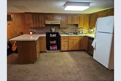 401 Whitlow St, New Bedford, MA 02746 - Photo 16