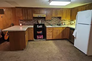 401 Whitlow St, New Bedford, MA 02746 - Photo 16