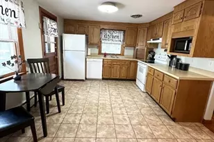 15 Cannon Rock Rd, Lynn, MA 01904 - Photo 6
